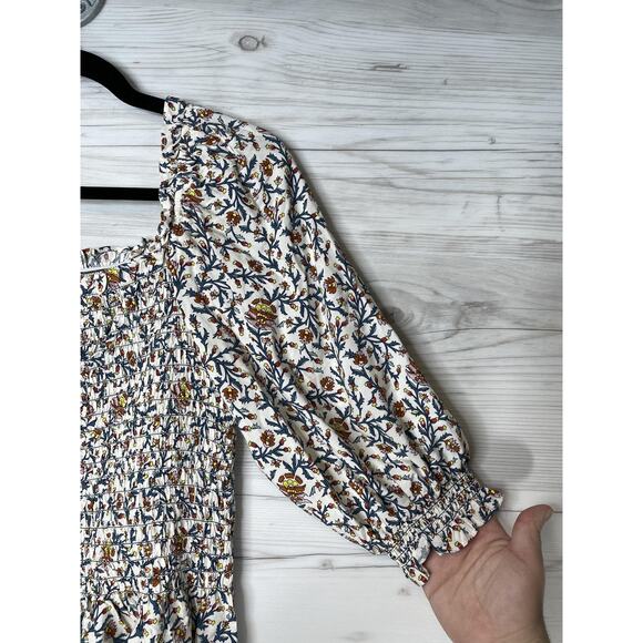 Max Studio Blouse Womens Large White Floral Smocked Peasant Square Neck Boho - Picture 3 of 9